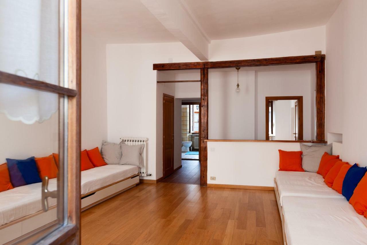 Maison Isabella - Appartamento Nel Cuore Di Aosta Exteriör bild