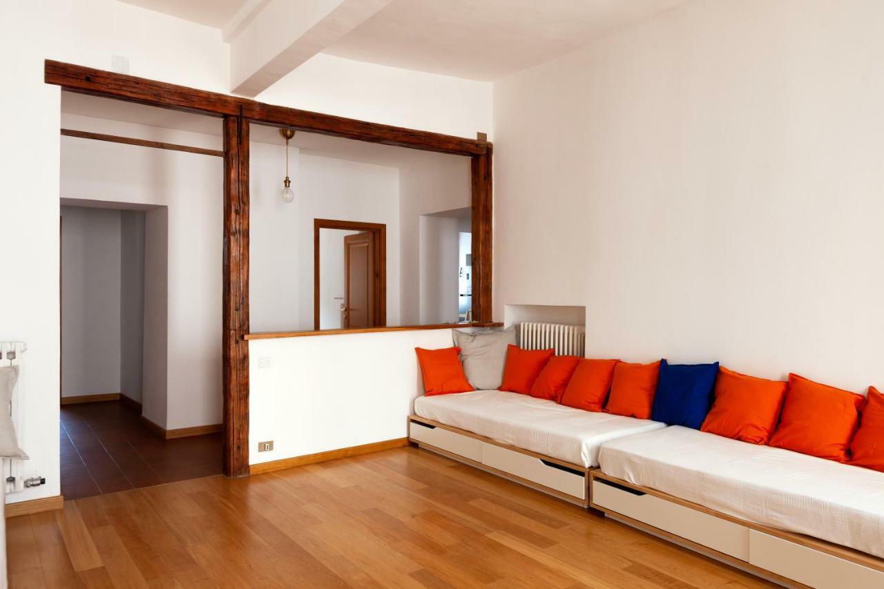 Maison Isabella - Appartamento Nel Cuore Di Aosta Exteriör bild