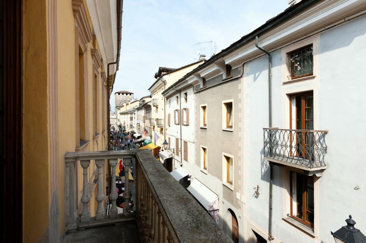 Maison Isabella - Appartamento Nel Cuore Di Aosta Exteriör bild